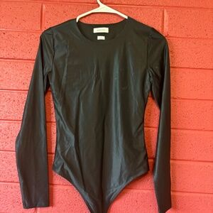 Babaton Satinette Crew Longsleeve Bodysuit